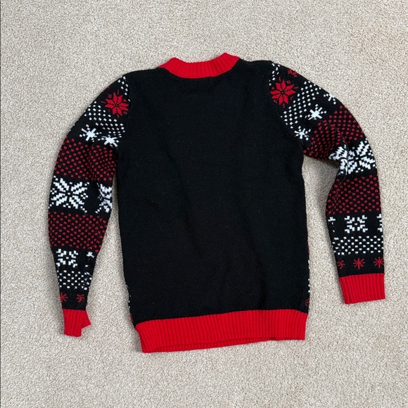 Festive Red and Black Dap Santa Sweater - Picture 4 of 4